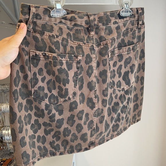 Leopard denim mini skirt - Picture 4 of 5